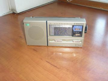 Silver XF2400 wereldradio beschikbaar voor biedingen