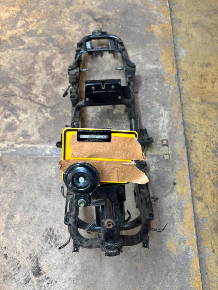 Frame met compleet kenteken Xpro 2020 Euro4, Fietsen en Brommers, Brommeronderdelen | Scooters, Gebruikt, SYM, Frame, Ophalen