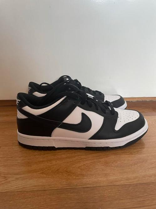Nike dunk low zwart wit maat 37,5, Kleding | Dames, Schoenen, Zo goed als nieuw, Sneakers of Gympen, Wit, Ophalen