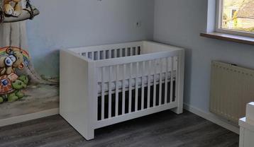 Complete babykamer - Alaska - Commode + Ledikant 60x120cm beschikbaar voor biedingen