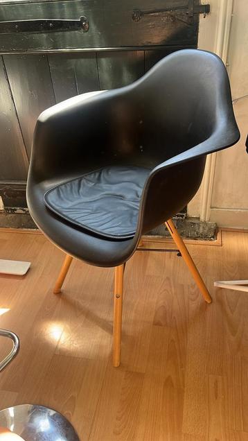 Twee kuipstoelen