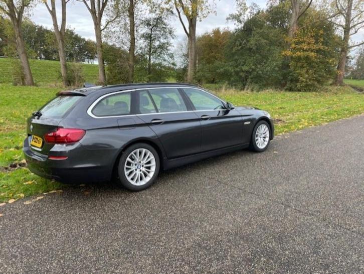 BMW 5-Serie 3.0 530D Touring AUT 2014 Grijs, Auto's, BMW, Particulier, 5-Serie, ABS, Adaptieve lichten, Airbags, Bluetooth, Boordcomputer