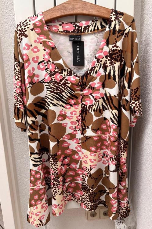 NIEUW Ophilia wit/beige/bruin/rose shirt maat 50/52, Kleding | Dames, Grote Maten, Nieuw, Shirt of Top, Beige, Ophalen of Verzenden