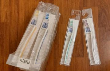 Tandenborstels medium merk DA nieuw per 10 stuks  beschikbaar voor biedingen