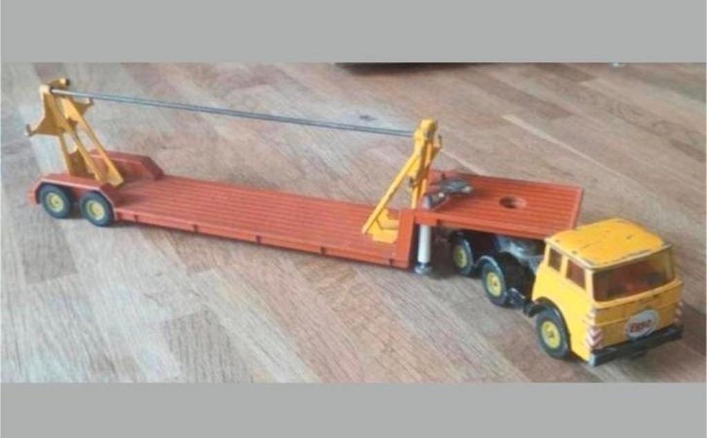 Siku Henschel truck met dieplader-Fertigbauteile Transporter, Ophalen of Verzenden, Gebruikt, Bus of Vrachtwagen, SIKU