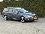Volvo V70 2.0 T AUT R-Design Leer Cruise Clima Trekhaak, Auto's, Euro 5, 1800 kg, Zwart, 4 cilinders
