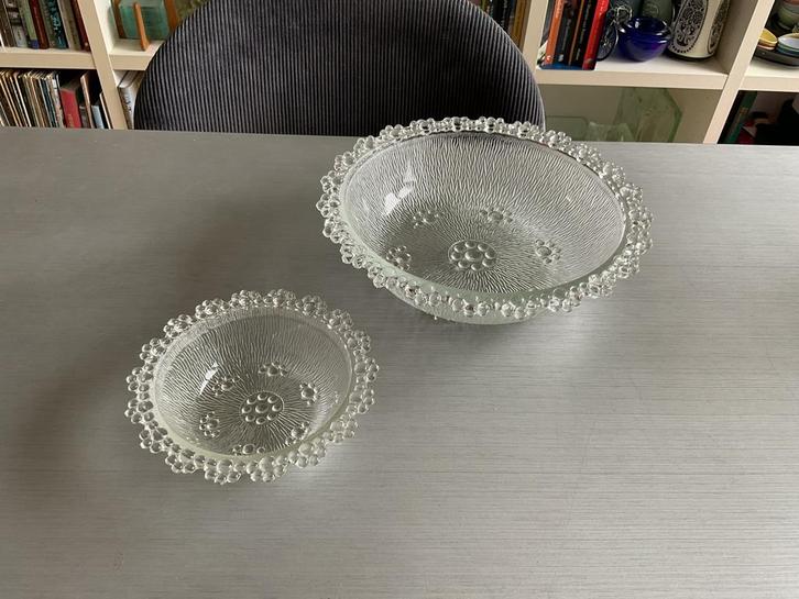 2x Masserini Barocco schaal; diameter 24,5 cm en 15 cm, Antiek en Kunst, Antiek | Glas en Kristal, Ophalen of Verzenden