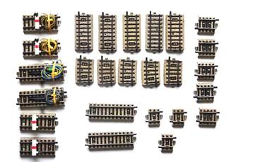 Diverse Marklin ontkoppelrails, stootblokken en passtukken beschikbaar voor biedingen