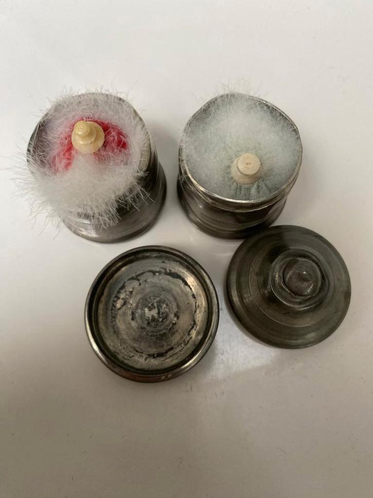 30 jaren doosjes poeder dons, Antiek en Kunst, Curiosa en Brocante, Verzenden