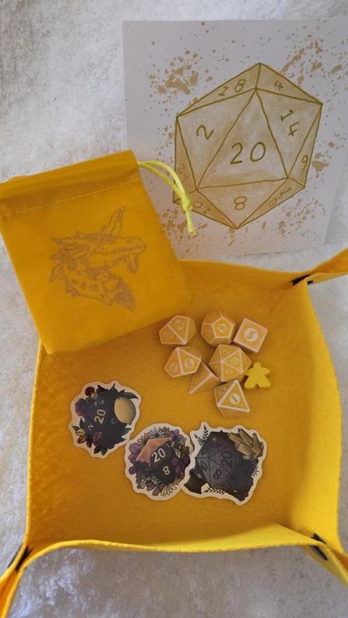 Dungeons & Dragons Gift Set – gele DnD Dobbelstenen Set met, Hobby en Vrije tijd, Gezelschapsspellen | Overige, Nieuw, Ophalen of Verzenden