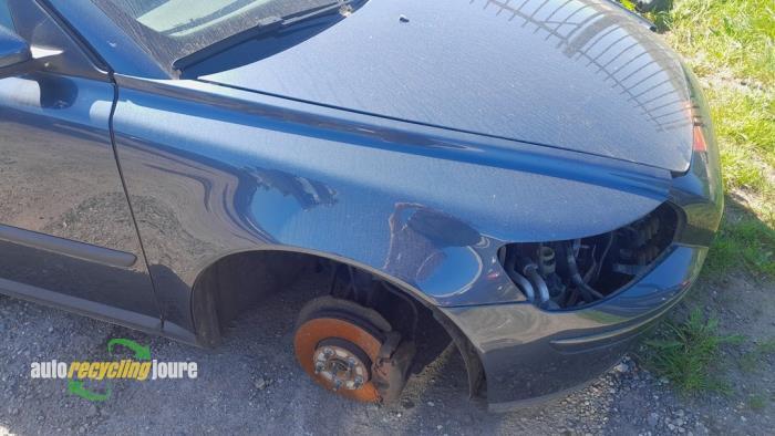 Scherm rechts-voor van een Volvo V50 (466-00), Auto-onderdelen, Carrosserie en Plaatwerk, Volvo, Gebruikt, 3 maanden garantie