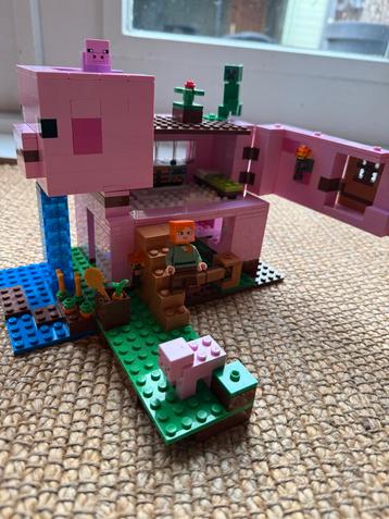 Lego Minecraft 21170 - Het Varkenshuis beschikbaar voor biedingen