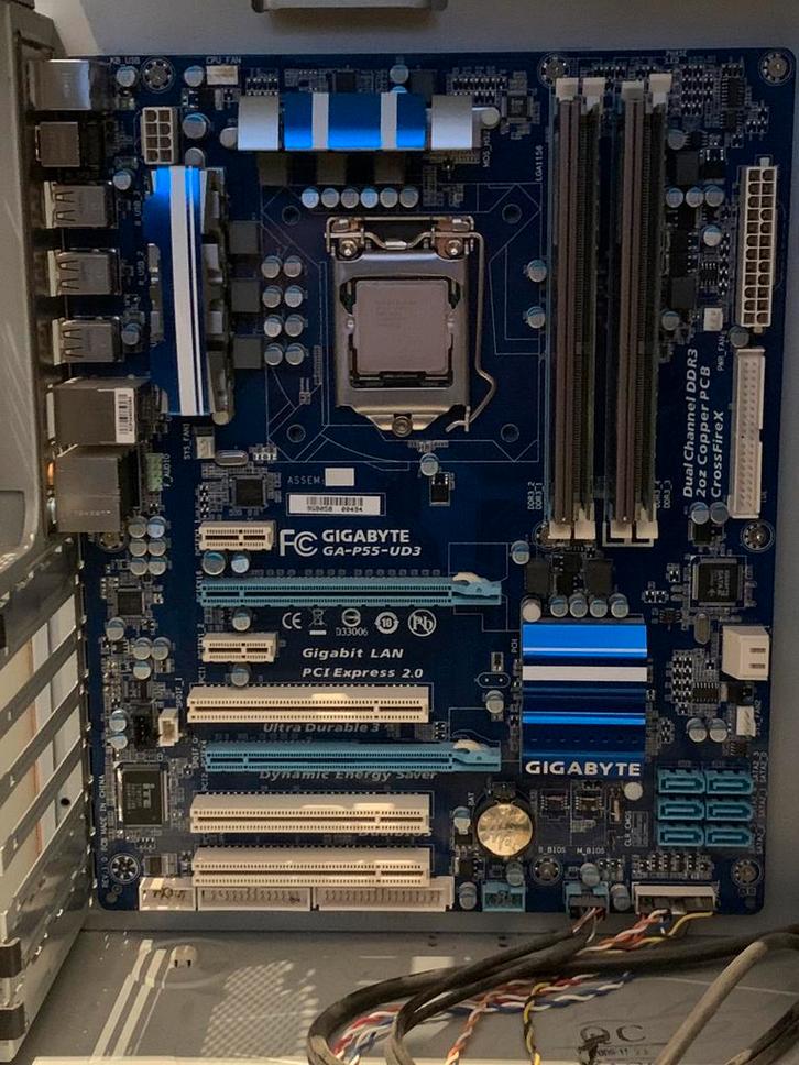 Moederbord Gigabyte GA-P55-UD3 met I5-750, Computers en Software, Moederborden, Gebruikt, Intel, DDR3, Ophalen of Verzenden