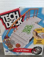 Tech Deck vinger skate.Flip n grind. Met 2 extra skate board, Ophalen of Verzenden, Zo goed als nieuw