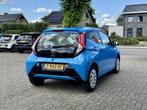 Toyota Aygo 1.0 VVT-i x-play Automaat Camera Carplay, Gebruikt, Euro 6, Bedrijf, Geïmporteerd