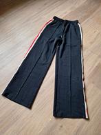 Zwarte broek met rode streep, Maat 38/40 (M), By swan, Zwart, Ophalen of Verzenden