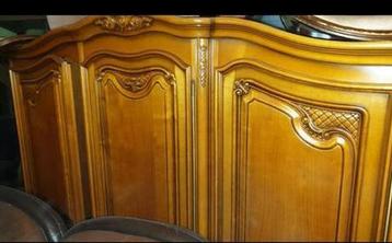 Klassieke 3 deurs slaapkamer kast beschikbaar voor biedingen