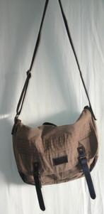 Mooie nieuwe bruine Brand tas A4/ schouder/handtas/crossbody, Ophalen of Verzenden, Nieuw, Bruin, Schoudertasje