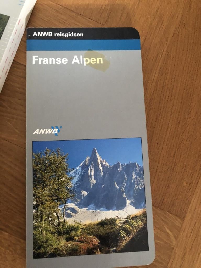 Franse alpen anwb reisgids, Boeken, Europa, Ophalen of Verzenden, Zo goed als nieuw, Reisgids of -boek