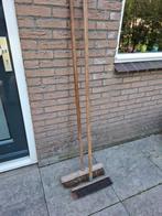 2x bezem, Ophalen, Zo goed als nieuw, Bezem