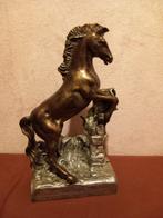 Steigerend paard composiet Deffetique, Ophalen of Verzenden