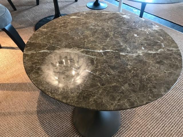 Tafel Eero Saarinen, Ronde tafel, Zwart Mat Spaans Marquina, Huis en Inrichting, Tafels | Eettafels, 100 tot 150 cm, Nieuw, Rechthoekig