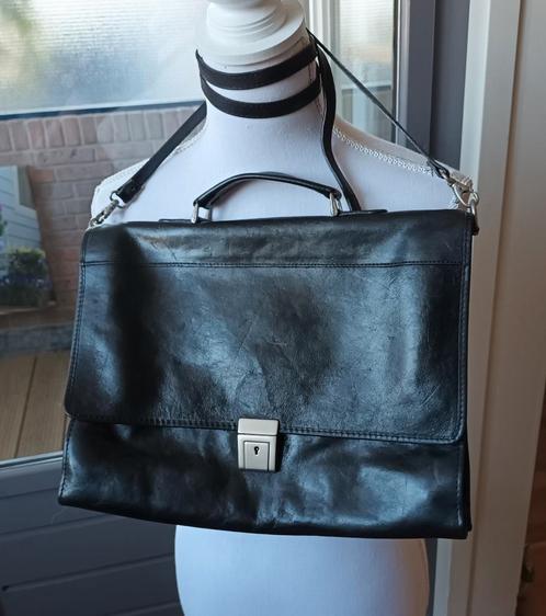 Prachtige leren schouder/aktetas, Sieraden, Tassen en Uiterlijk, Tassen | Schoudertassen, Zo goed als nieuw, Overige merken, Zwart