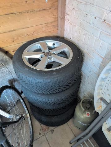 Volvo winterbanden met originele lichtmetalen velgen beschikbaar voor biedingen