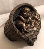 Oliver Tupton beeld van slapende baby in mand, Ophalen, Zo goed als nieuw, Mens