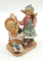 Leonardo Collection Monday's Child by Christine Haworth, Verzamelen, Beelden en Beeldjes, Ophalen of Verzenden, Zo goed als nieuw