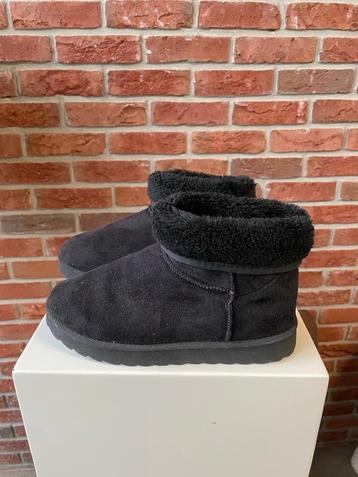 Half hoge warme gevoerde boots maat 38 beschikbaar voor biedingen