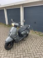 Peugeot django en retro scooter snorscooters export, Fietsen en Brommers, Snorfietsen en Snorscooters, Ophalen, Zo goed als nieuw