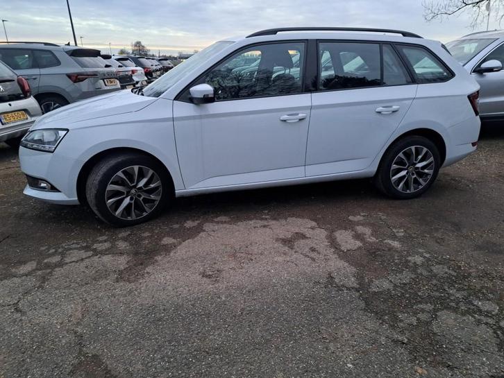Skoda FABIA Combi 1.0 TSI 95 Pk Business Edition Trekhaak, N, Auto's, Skoda, Bedrijf, Fabia, ABS, Adaptive Cruise Control, Airbags