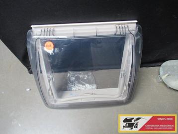 dakluik binnenmaat 38,5x38,5 buitenmaat 52x47 nr. 1218 beschikbaar voor biedingen