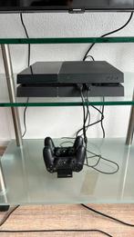 PlayStation 4 | 2 controllers | oplaadstation, Spelcomputers en Games, Spelcomputers | Sony PlayStation 4, Original, Met 2 controllers