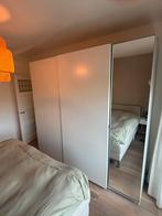 Ikea pax kast wit met schuifdeuren en spiegel, Huis en Inrichting, Kasten | Kledingkasten, Ophalen, Gebruikt, 200 cm of meer, 200 cm of meer