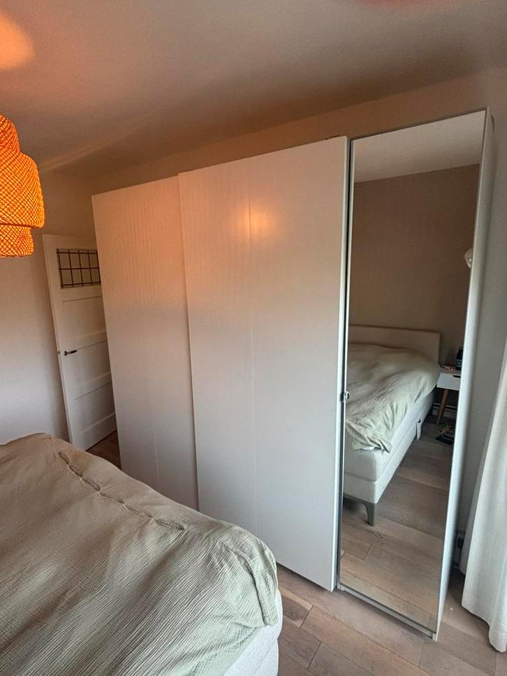 Ikea pax kast wit met schuifdeuren en spiegel, Huis en Inrichting, Kasten | Kledingkasten, Gebruikt, 200 cm of meer, 200 cm of meer