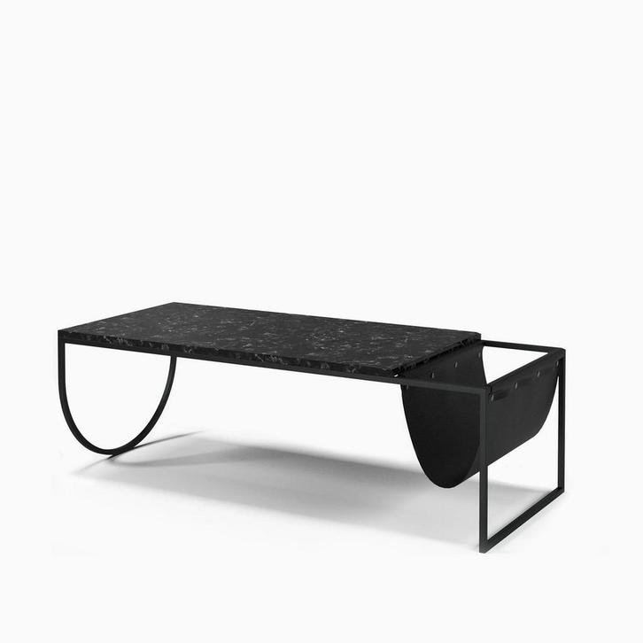 Bolia Salontafel marmer zwart met leren tijdschriftenhouder, Huis en Inrichting, Tafels | Salontafels, Gebruikt, Minder dan 50 cm