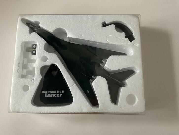 Schaalmodel Atlas Rockwell B-1B Lancer, Hobby en Vrije tijd, Modelbouw | Vliegtuigen en Helikopters, Nieuw, 1:72 tot 1:144, Overige merken