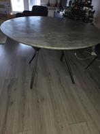 Mooie ronde tafel - 3 jaar oud, Huis en Inrichting, Ophalen