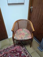 Klassiek leunstoeltje met gevlochten zitting, Ophalen