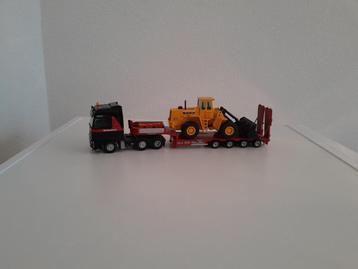 M.a.n. van Mammoet Road Cargo met semitrailer lading . beschikbaar voor biedingen
