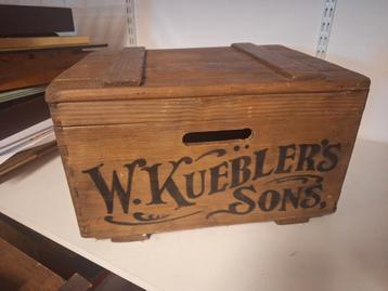 Prachtige grote houten kist  beschikbaar voor biedingen