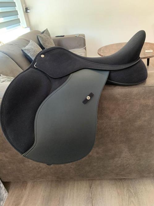 Wintec 2000 Hart veelzijdigheidszadel 17,5 inch HW, Dieren en Toebehoren, Paarden en Pony's | Zadels, Zo goed als nieuw, Recreatie