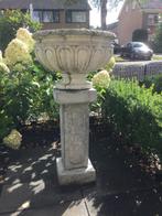Betonnen tuinsokkel met grote sierpot, Tuin en Terras, Bloempotten, Ophalen, Overige materialen, Gebruikt, 40 cm of meer