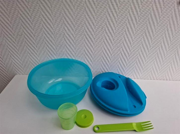 Salad bowl, Tupperware en meer advertenties, Huis en Inrichting, Keuken | Tupperware, Zo goed als nieuw, Bak of Kom, Ophalen of Verzenden
