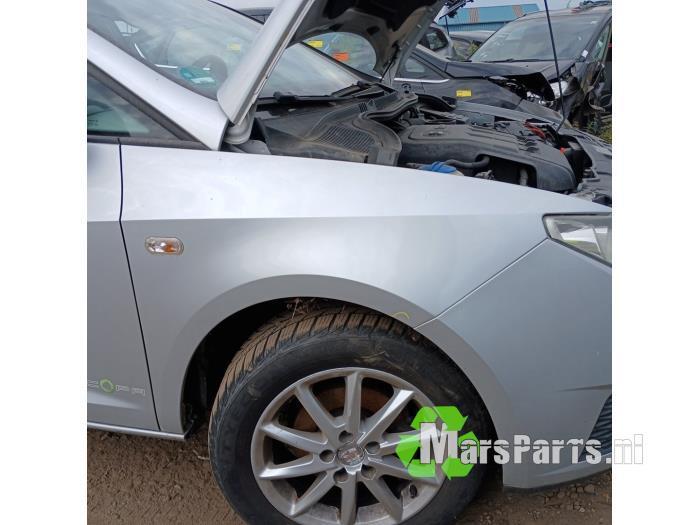 Scherm rechts-voor van een Seat Ibiza (LX7W), Auto-onderdelen, Carrosserie en Plaatwerk, Seat, Gebruikt, 3 maanden garantie, Ophalen of Verzenden