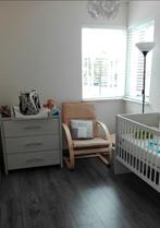 DOORGROEI BABYKAMER: MEEGROEIBED EN COMMODE, Kinderen en Baby's, Kinderkamer | Complete kinderkamers, Ophalen, Zo goed als nieuw