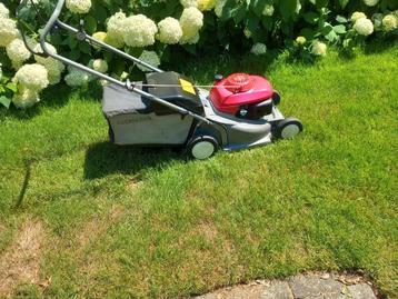 Honda 425 .42cm maaien 5pk motor zonder aandrijving.  beschikbaar voor biedingen