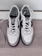 Munich, Kleding | Dames, Ophalen of Verzenden, Zo goed als nieuw, Sneakers of Gympen
